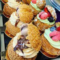 Choux pistache fruits rouges ou chocolat caramel